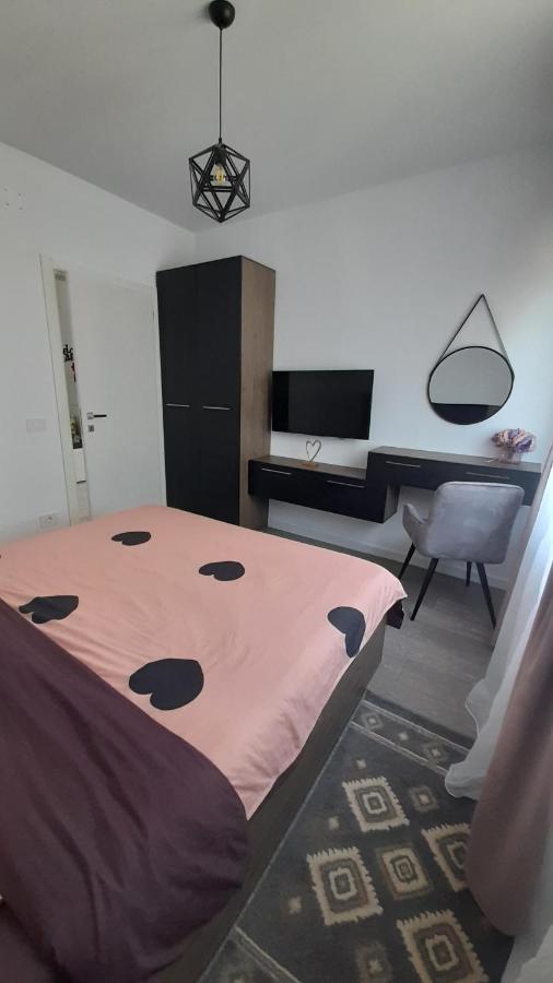 Sarah'S Place Орадеа Екстериор снимка