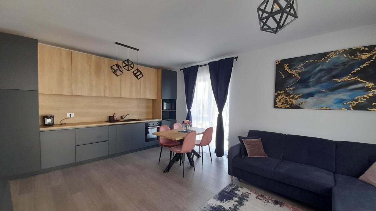 Sarah'S Place Орадеа Екстериор снимка
